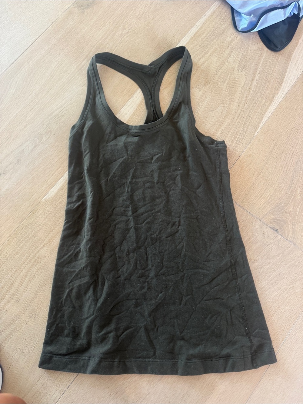 Lot of 10 lululemon Tank Tops - Mixed Colors - Picture 4 of 11